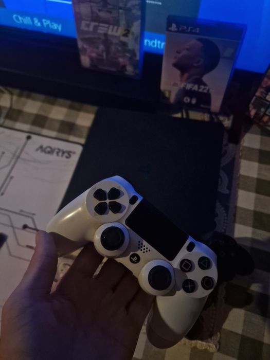 ps4 slim 512 gb 2 manete