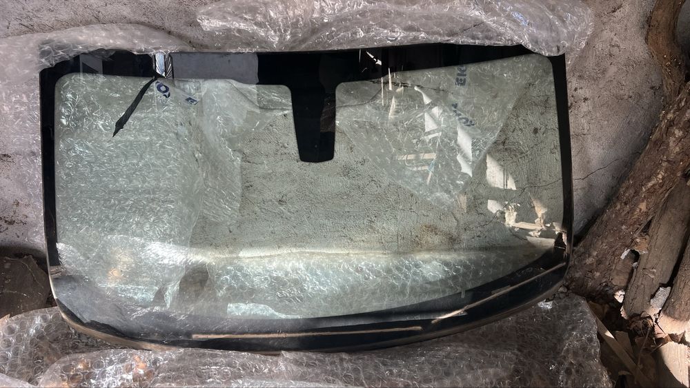 СПЕШНО ПРОДАВАМ Прозорец за BMW F06 F12  F13