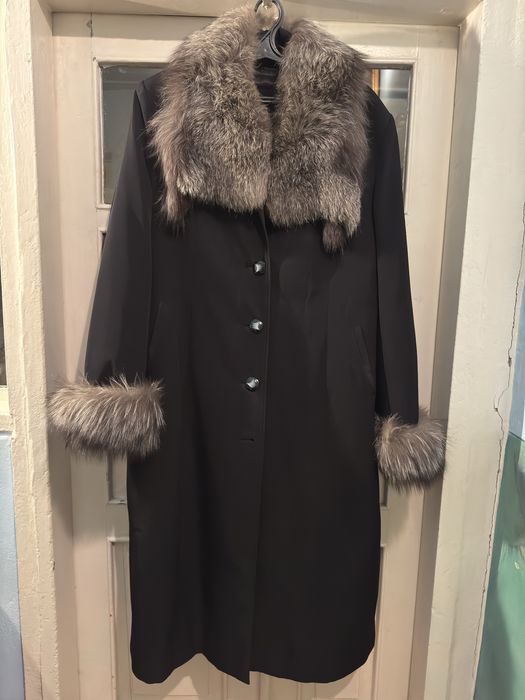 Польто утепленное с Натуральным мехом.