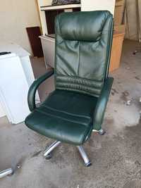 Продам директорское кресло