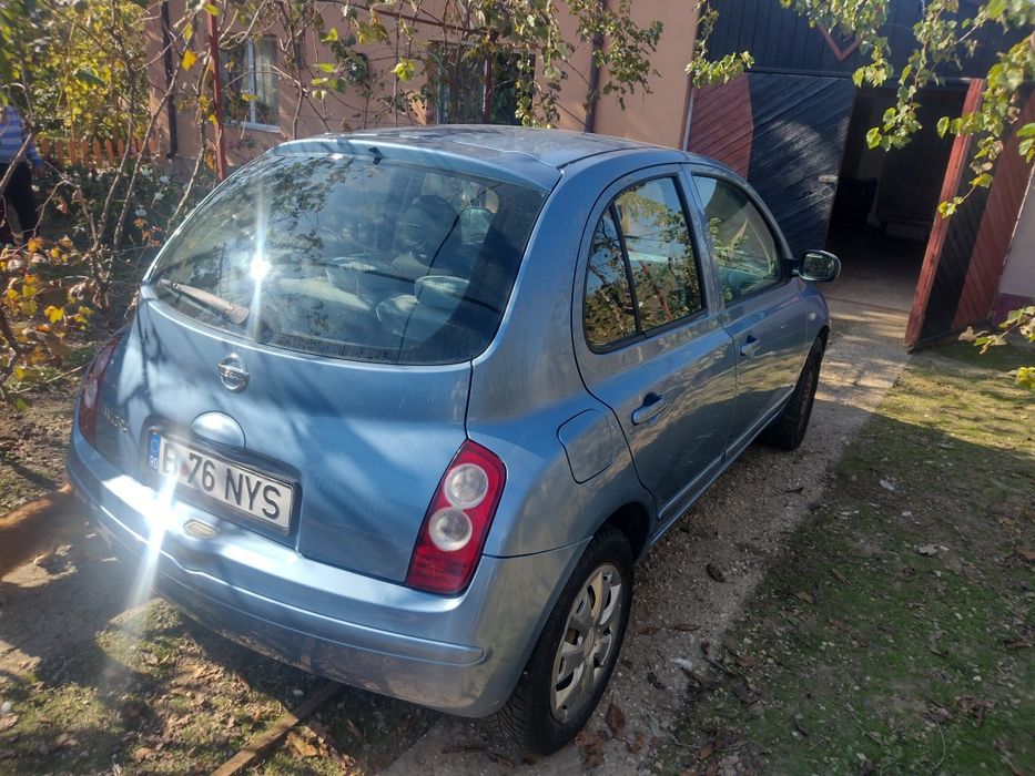 Vând Nissan Micra.