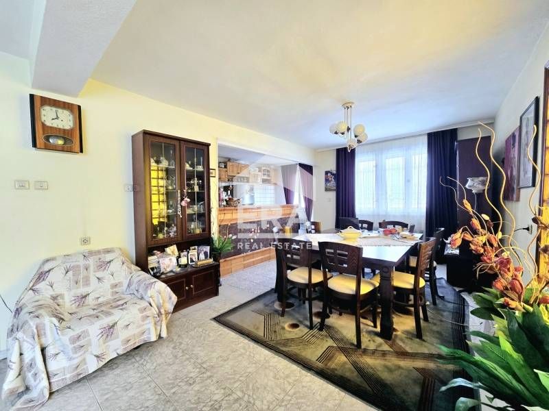 Продава се Многостаен апартамент в Велико Търново, Света гора - 176 кв.м за 783 €/кв.м - Снимка #2