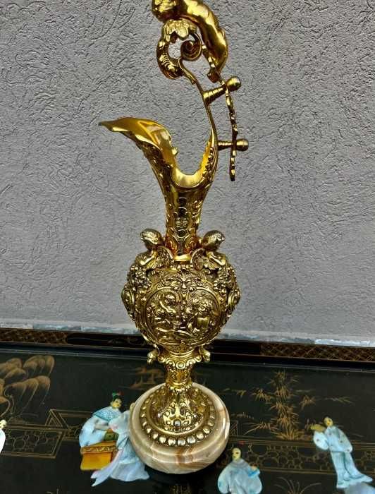 Spectaculoasa carafa din bronz aurit-soclu marmura-heruvimi-Spania