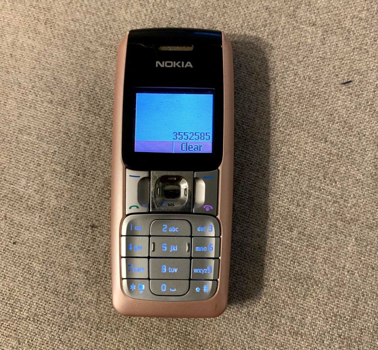 Telefon mobil Nokia 2310 - functional fara incarcator - blocat retea