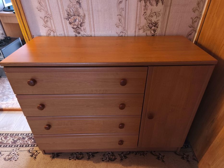 Комод 110см*42,5см*81,5см