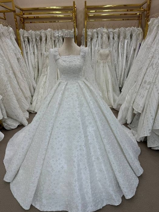 Зудлик билан сотилади !