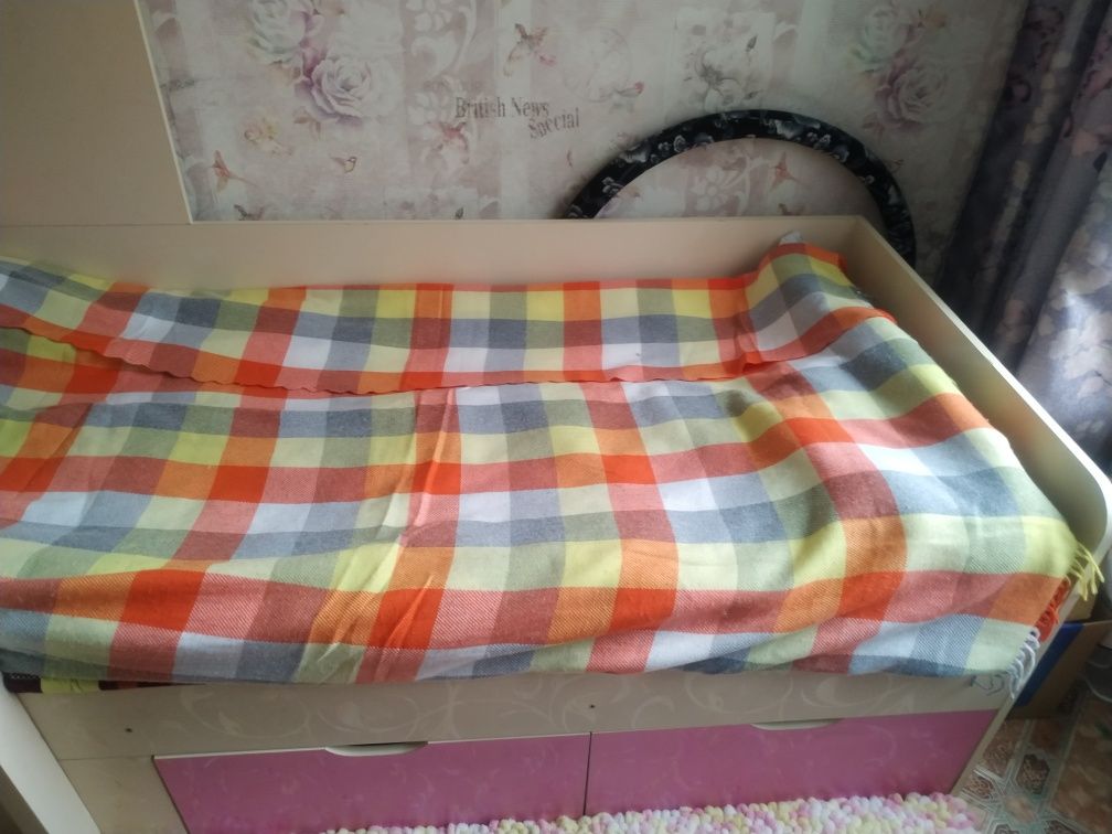 Продам подростковую двухярусную кровать