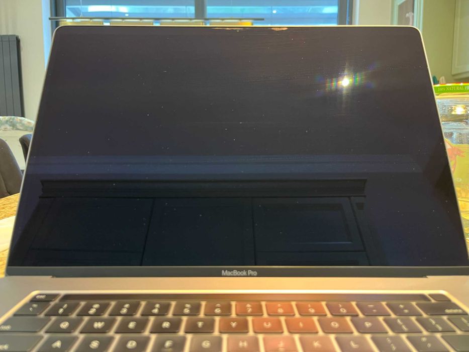Macbook Pro 16 i9 DDR- 16GB, SSD-1TB (2019)