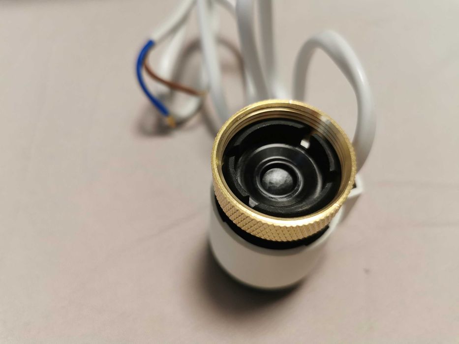 Actuator termic NC 230V auto si manual (pt calorifer sau pardoseala)