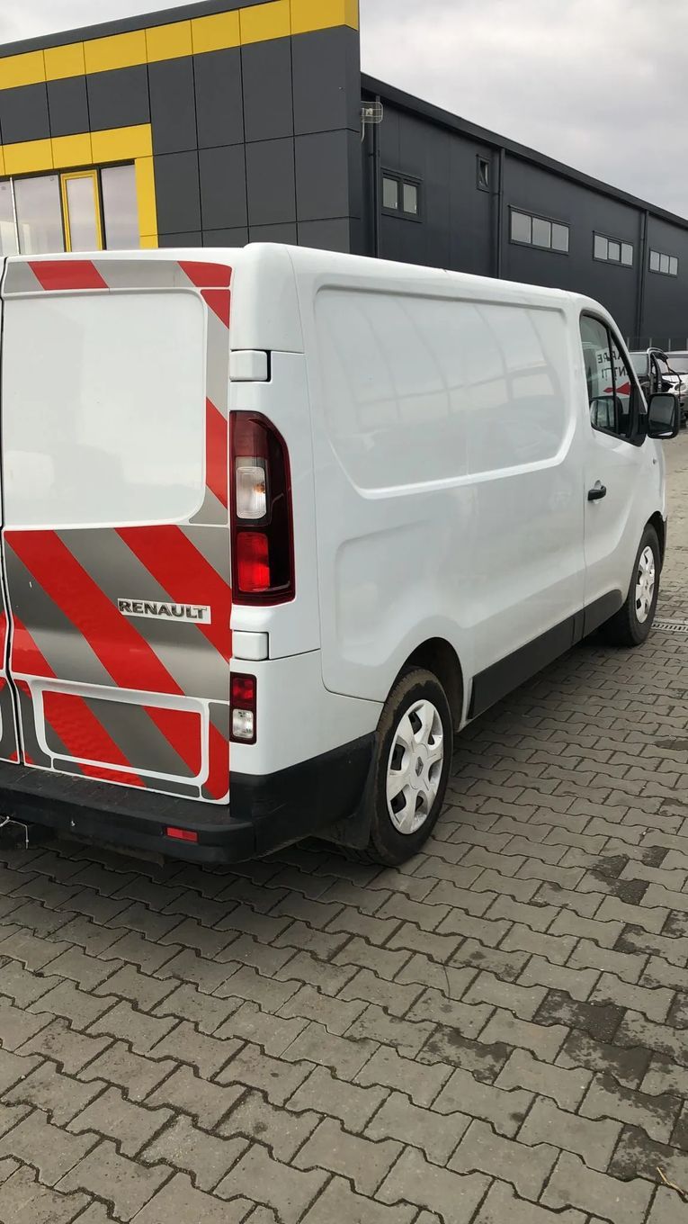 Dezmembram Renault Trafic 1.6 Bitdi an fabr. 2015