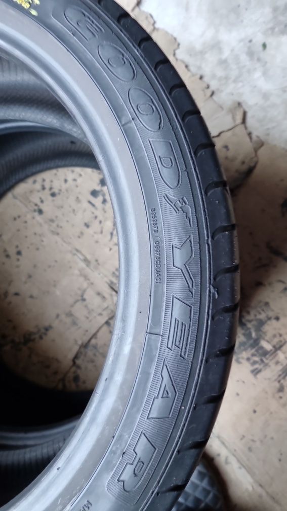 2 Anvelope Vară Good Year 255 40 R18 RUN-FLAT Stare Perfectă.