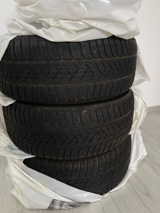 Anvelope Iarna Pirelli 245 45 18 M+S  stare excelenta