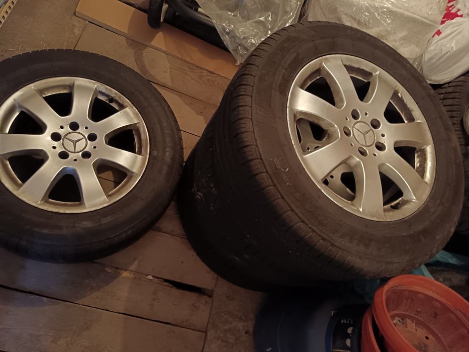 Гуми с джанти Мерцедес