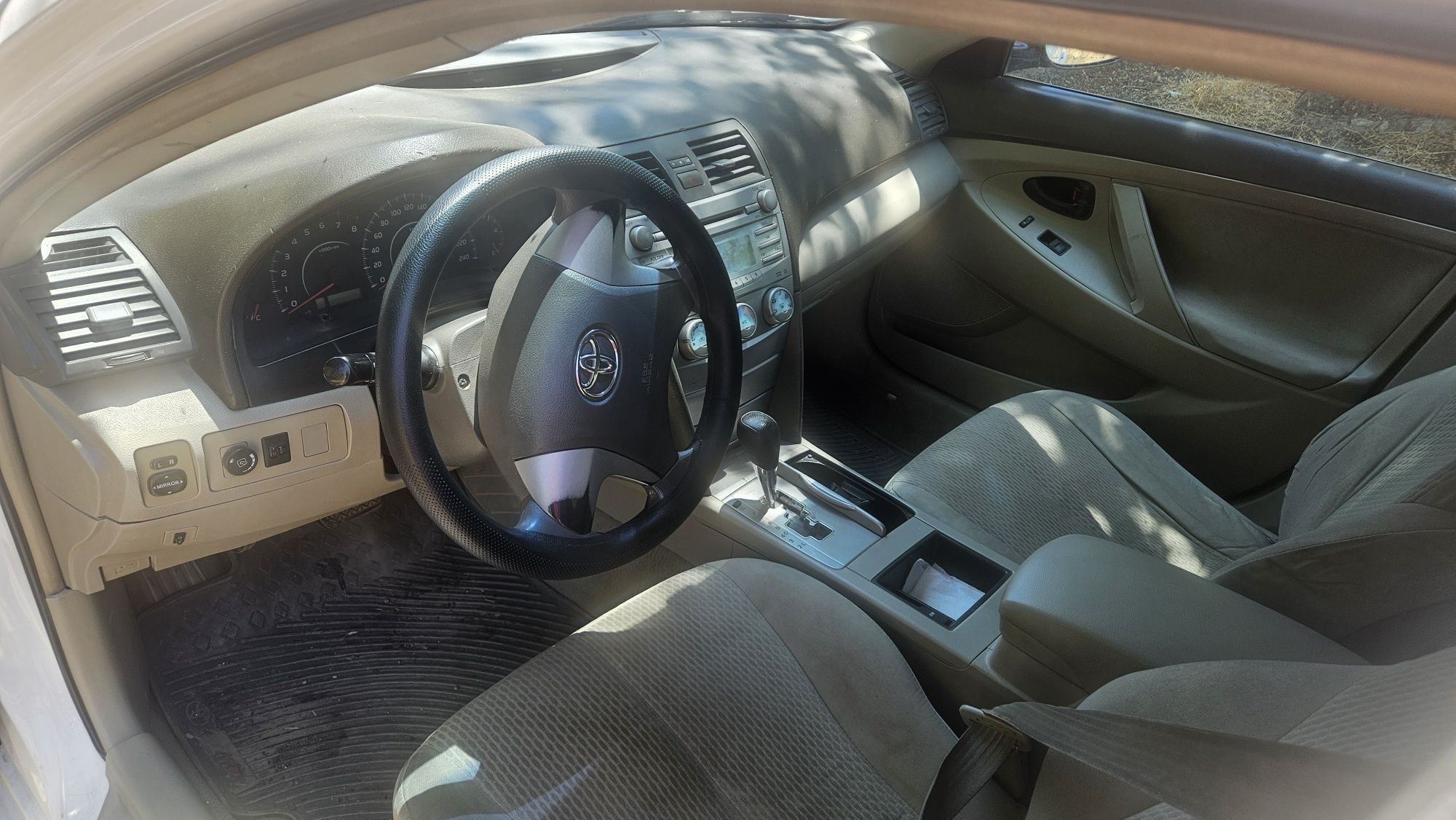 Продам toyota camry 40 2007 года, в среднем состоянии