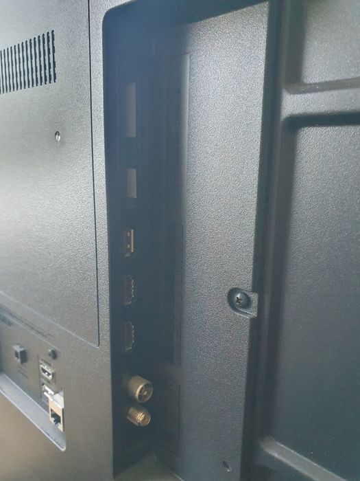 Телевизор за части LG 4K 43 инча 2023 г