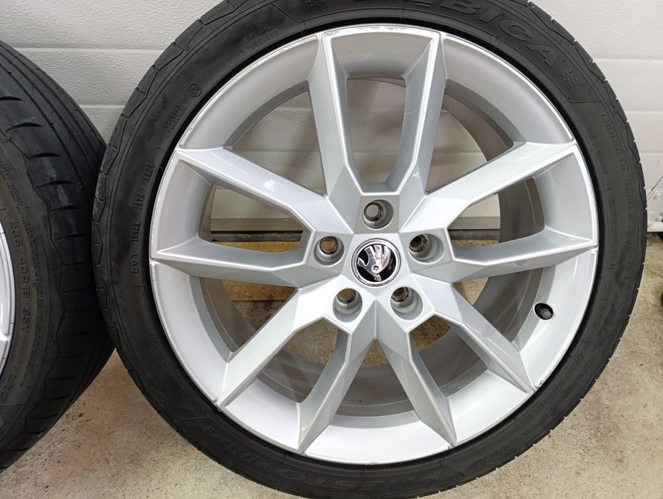 Джанти с гуми 18 5х112  Шкода Skoda