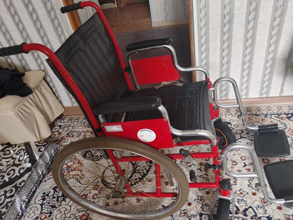 Коляска инвалидная