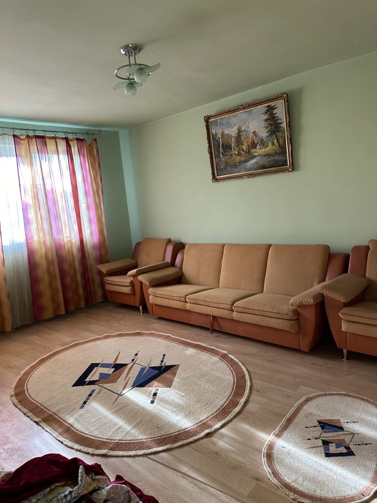 De vânzare casă cu 3000mp2.