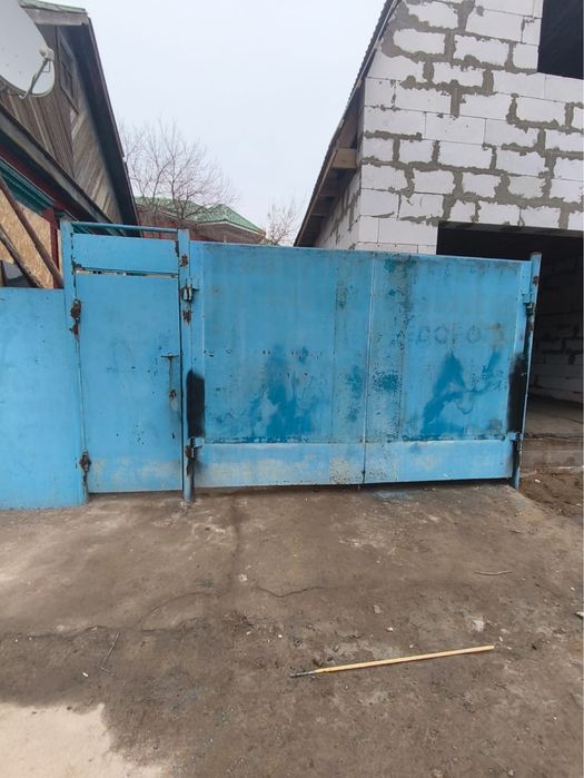 Продаю металлические ворота