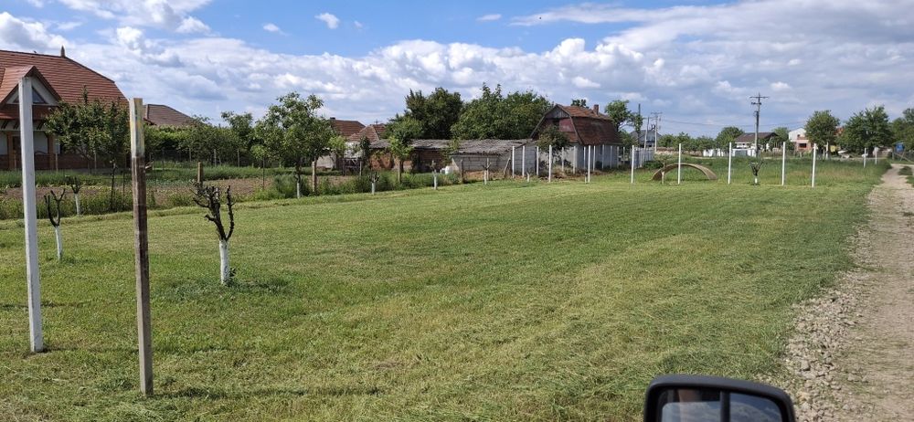 Parcela , Teren intravilan LEȘ parcele casa