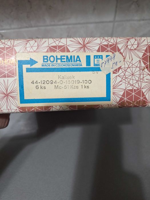 Pahare cristal de Boemia. Sunt ff vechi si sunt bine întreținute.