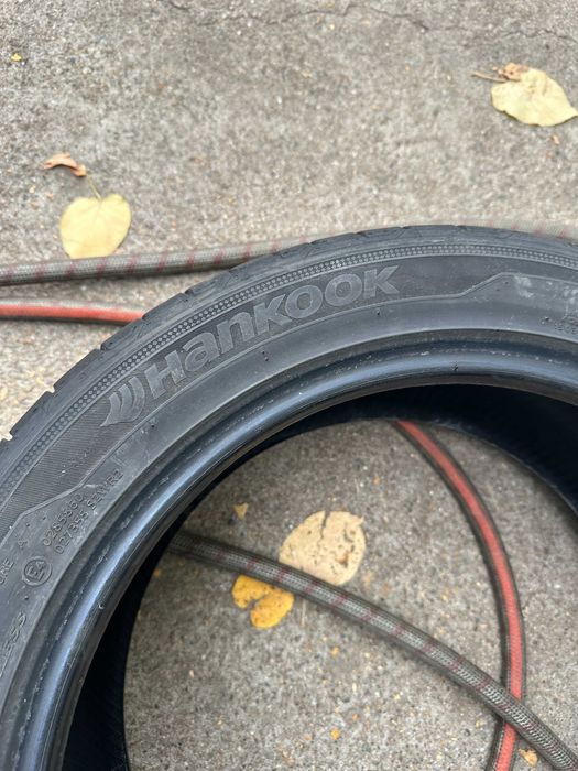 2бр. летни гуми 235/45/17 - Hankook