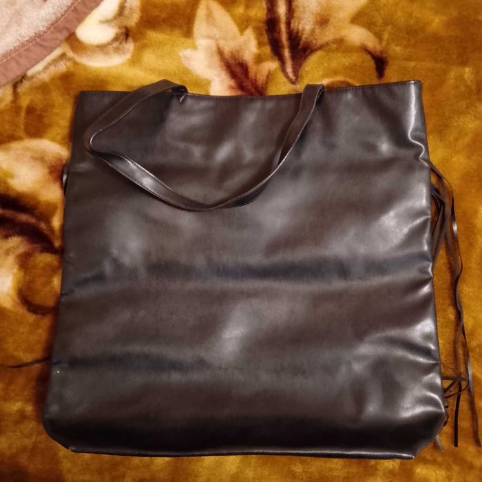 Продаю новую женскую большую сумку Victoria's secret