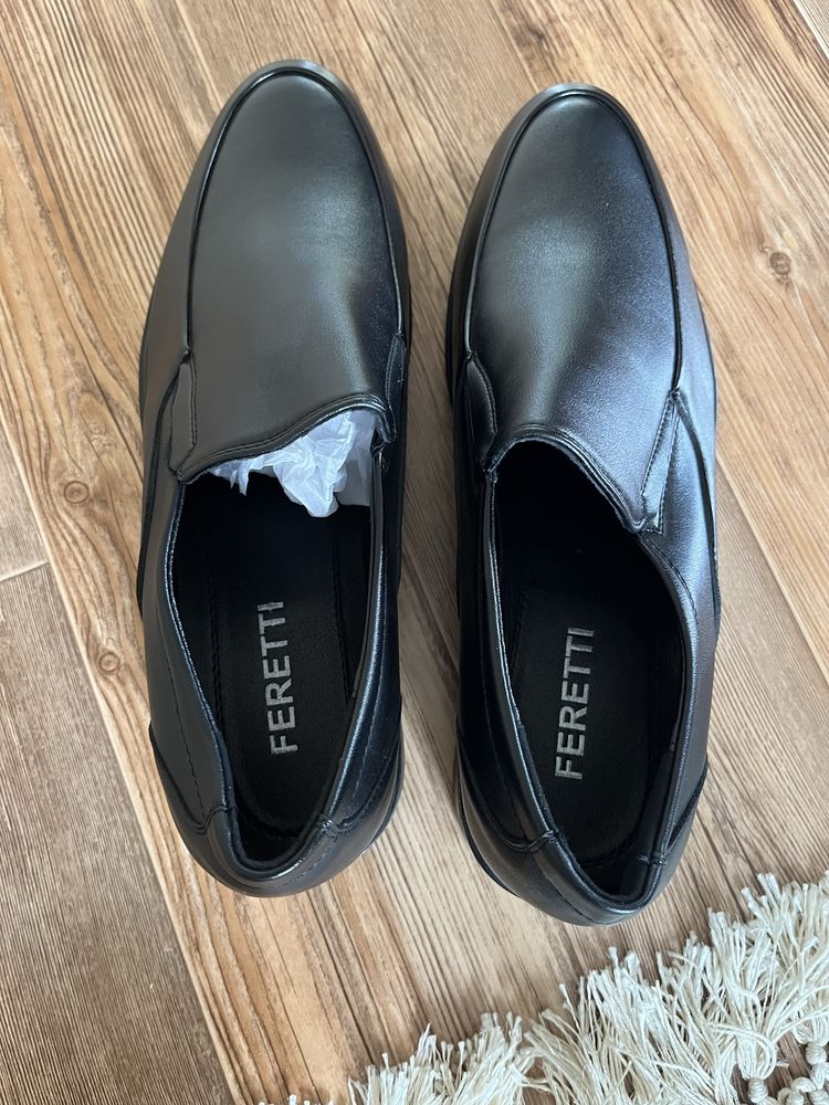 Продам мужские туфли, новые 43 размер