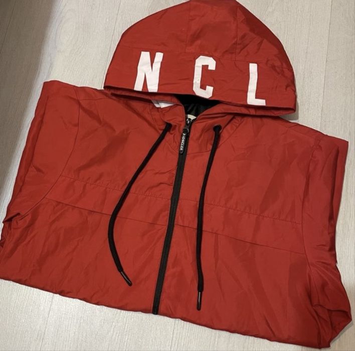 Мъжка ветровка Moncler