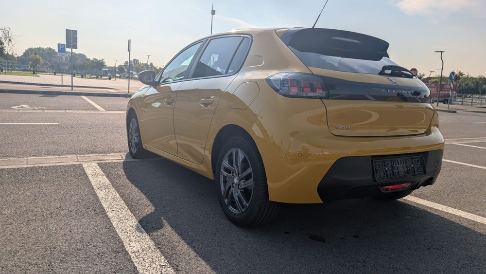 Peugeot 208 benzina