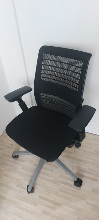 Scaun de birou Steelcase Think V2