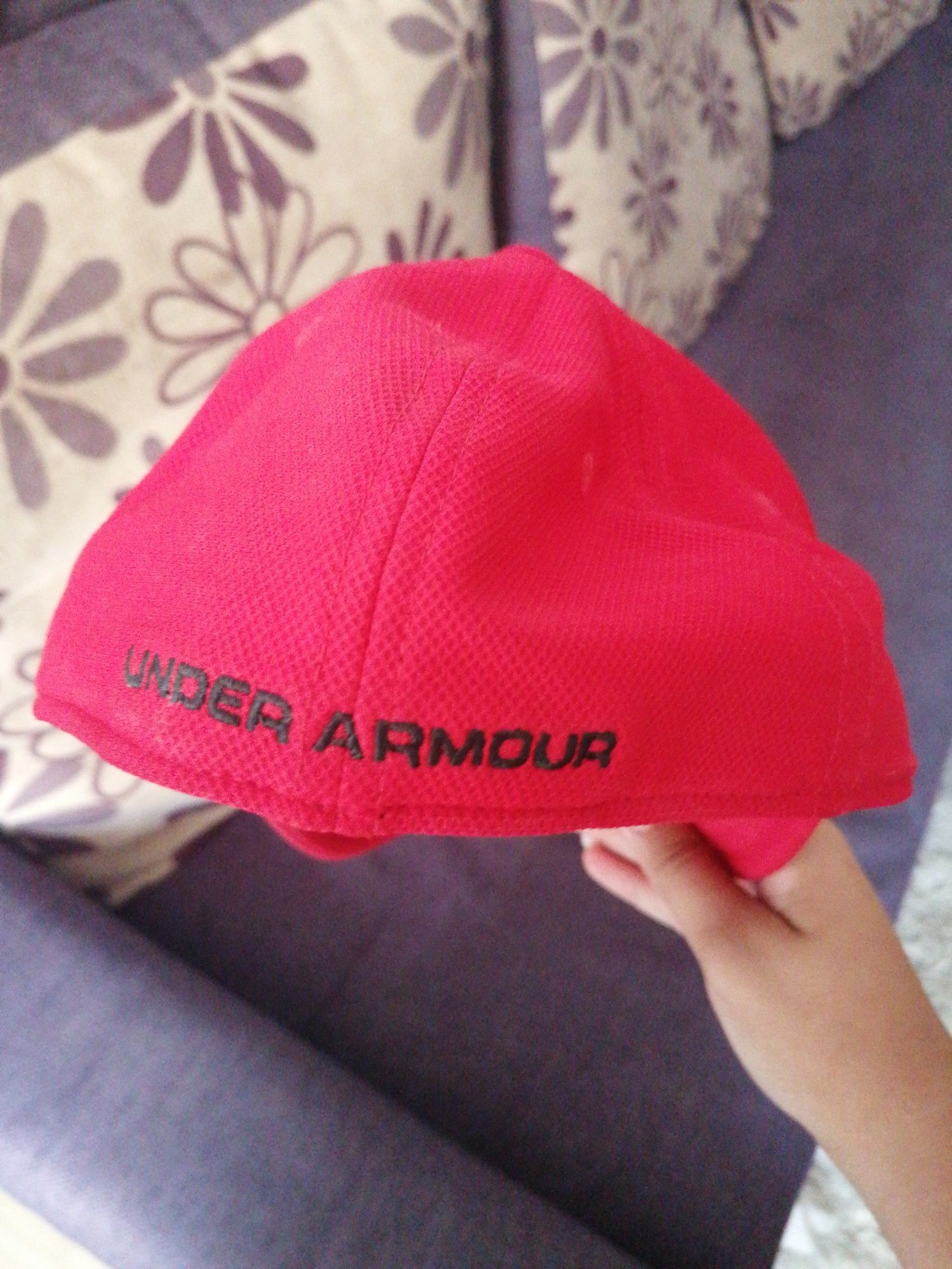 Vând Șapcă Under Armour Roșie