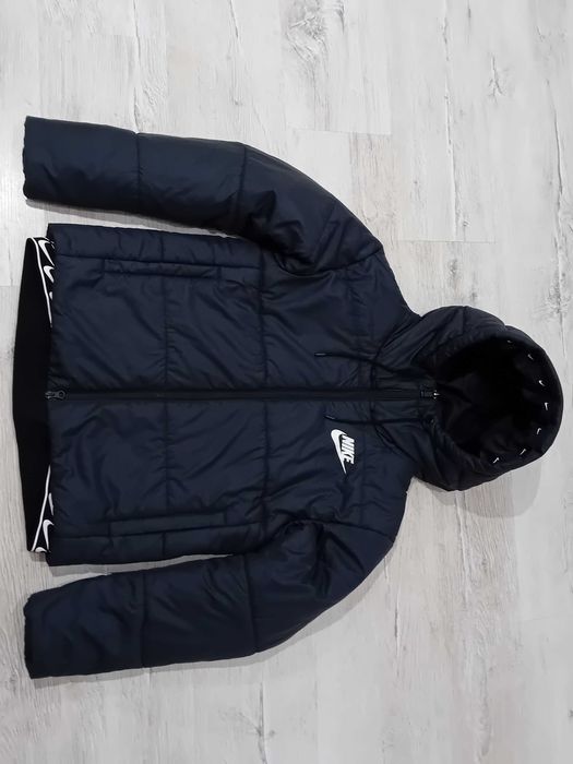 Geacă Nike, S - Geacă cu puf reversibilă pentru femei Nike, M
