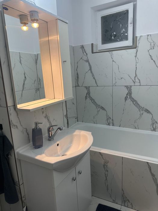 Închiriez apartament în regim hotelier sau pe termen lung în Radauti