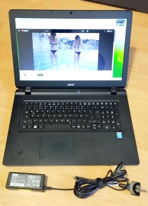 Acer Aspire 17.3 inch, Intel Quad Core, 8GB RAM, SSD 256GB, bat. 3 ore