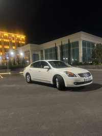 Nissan altima 2008 yil