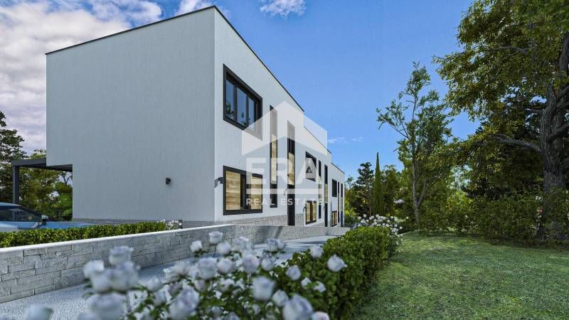 Двуетажна къща (таунхаус) за продажба на етап АКТ 14 с добър асфалтов