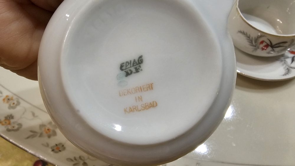 Порцеланови чаши с чинийка и поднос Pirkenhammer, EPIAG