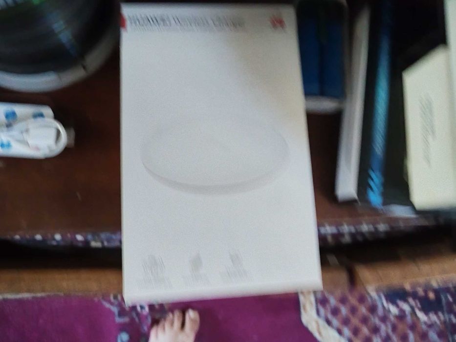 Беспроводная зарядка hauwei