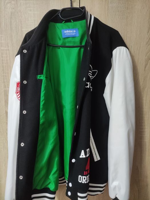 Jacheta vintage Adidas mărime L