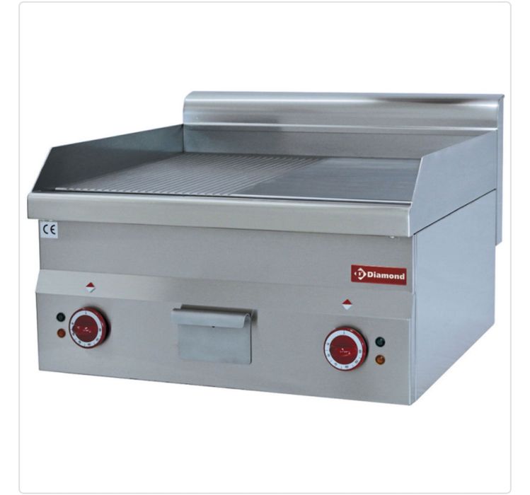 Електрическа скара с плоча и оребрена част