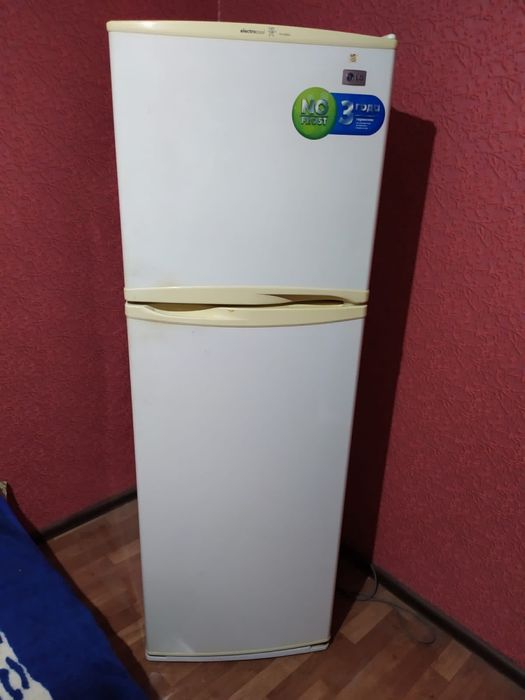 Продам холодильник LG GR292SQ No Frost в рабочем состоянии