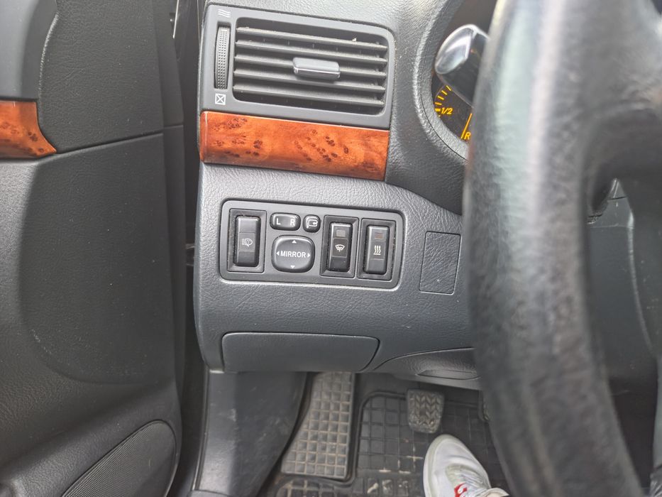 De vanzare toyota avensis