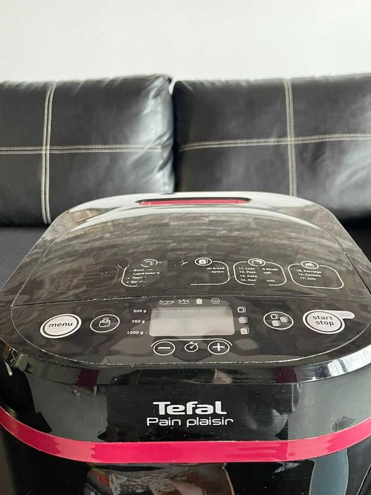 Хлебопекарна Tefal Pain Plaisir PF220, 700 W, 1000 гр, 17 програми