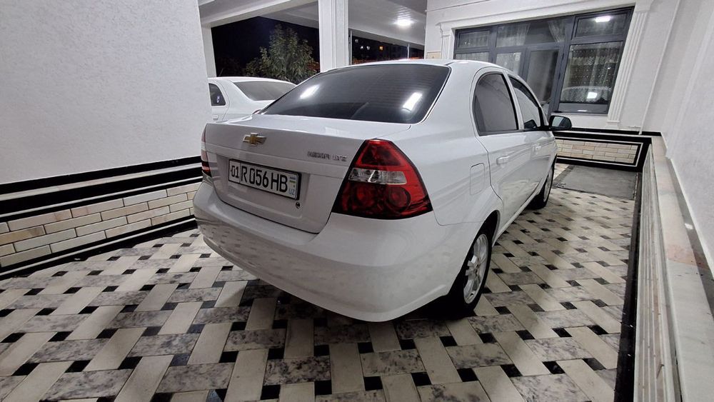 Nexia 3 avtomat 4 pazitsa metan gaz bor srochna sotiladi