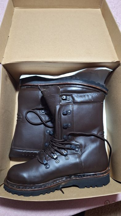 Bocanci armata Marisdal Noi