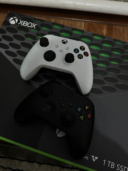 Xbox series x 1 геймпад+1 геймпад