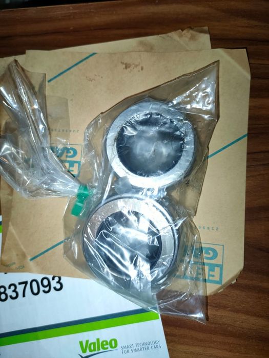 Vând ambreiaj cu volanta masa dubla BMW E90 E91 E60 E61 E84 2.0 837093