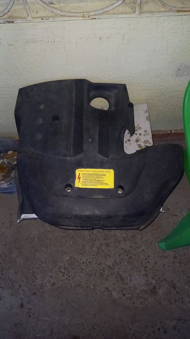 Крышка двигателя на ниву шевроле