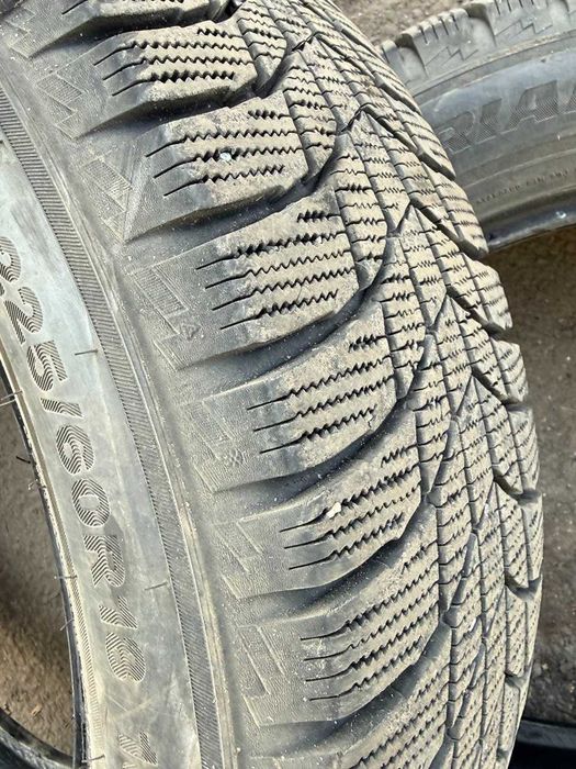 Б/У Зимние шины Triangle Snowline 225/60/18 без шипов.